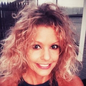 Meet your Posher, Holly